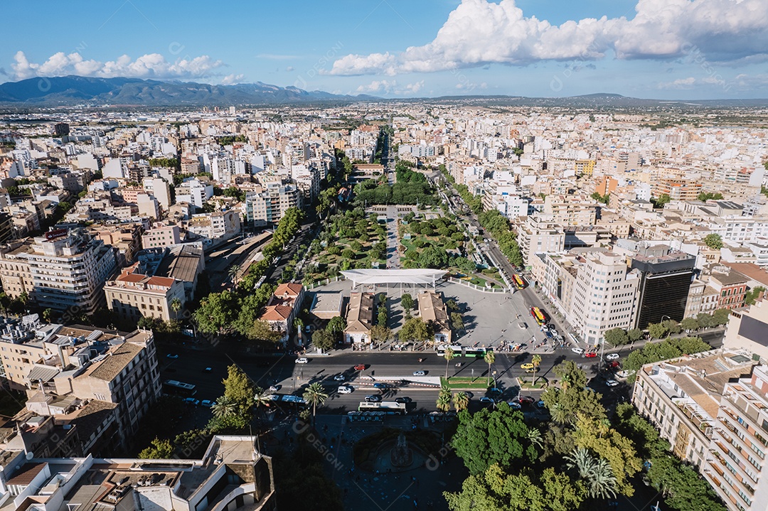 Vista panorâmica aérea sobre a cidade de Palma de Mallorca, Illes Balears, Espanha.