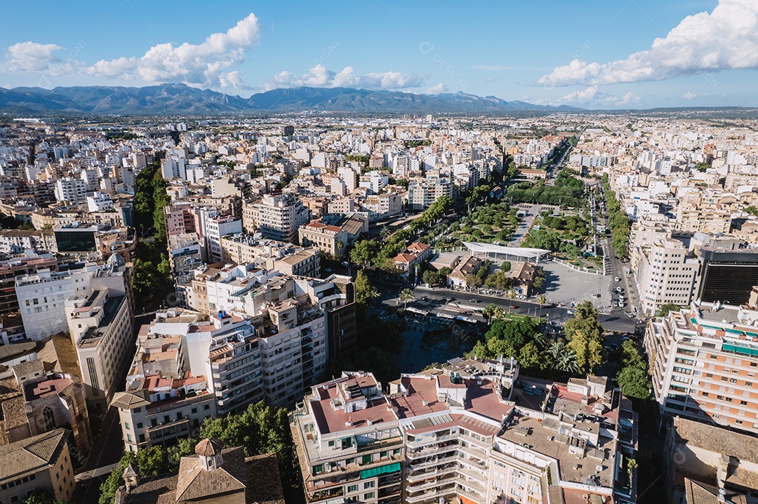Vista panorâmica aérea sobre a cidade de Palma de Mallorca, Illes Balears, Espanha.