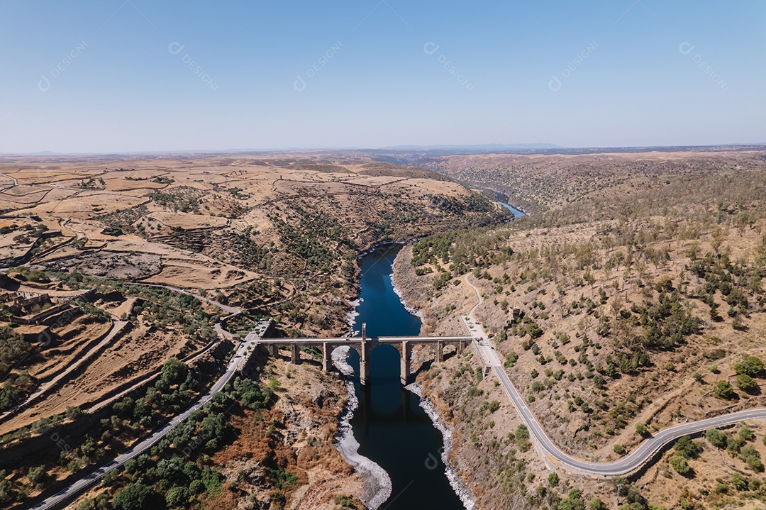 Vista aérea da Ponte Romana de Alcántara.