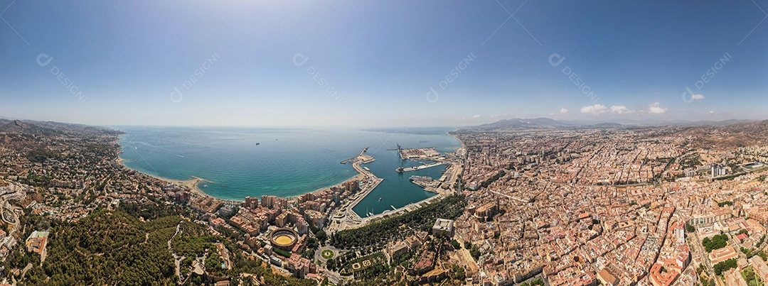 Vista panorâmica aérea de Málaga, Espanha.
