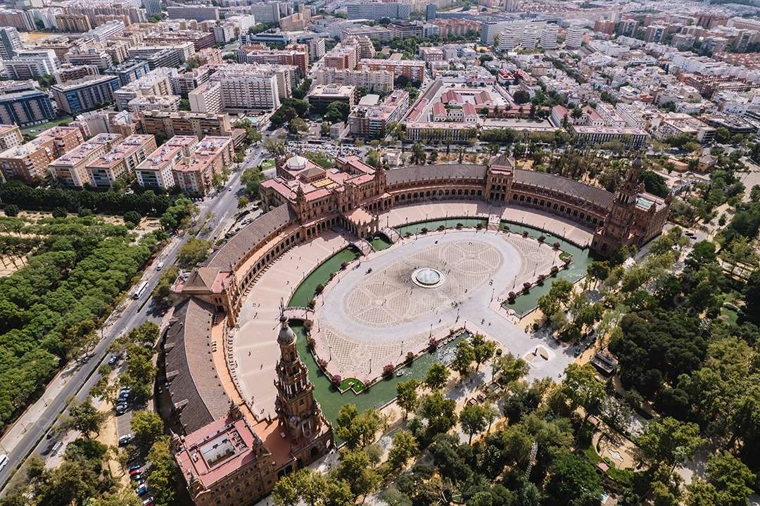 Vista aérea da Plaza de España. Praça Espanhola. Sevilha, Espanha. Parque Maria Luísa.