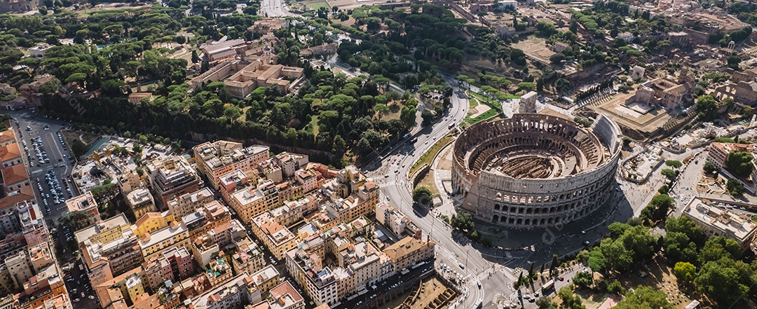 O Coliseu e os fóruns imperiais em Roma bela antena