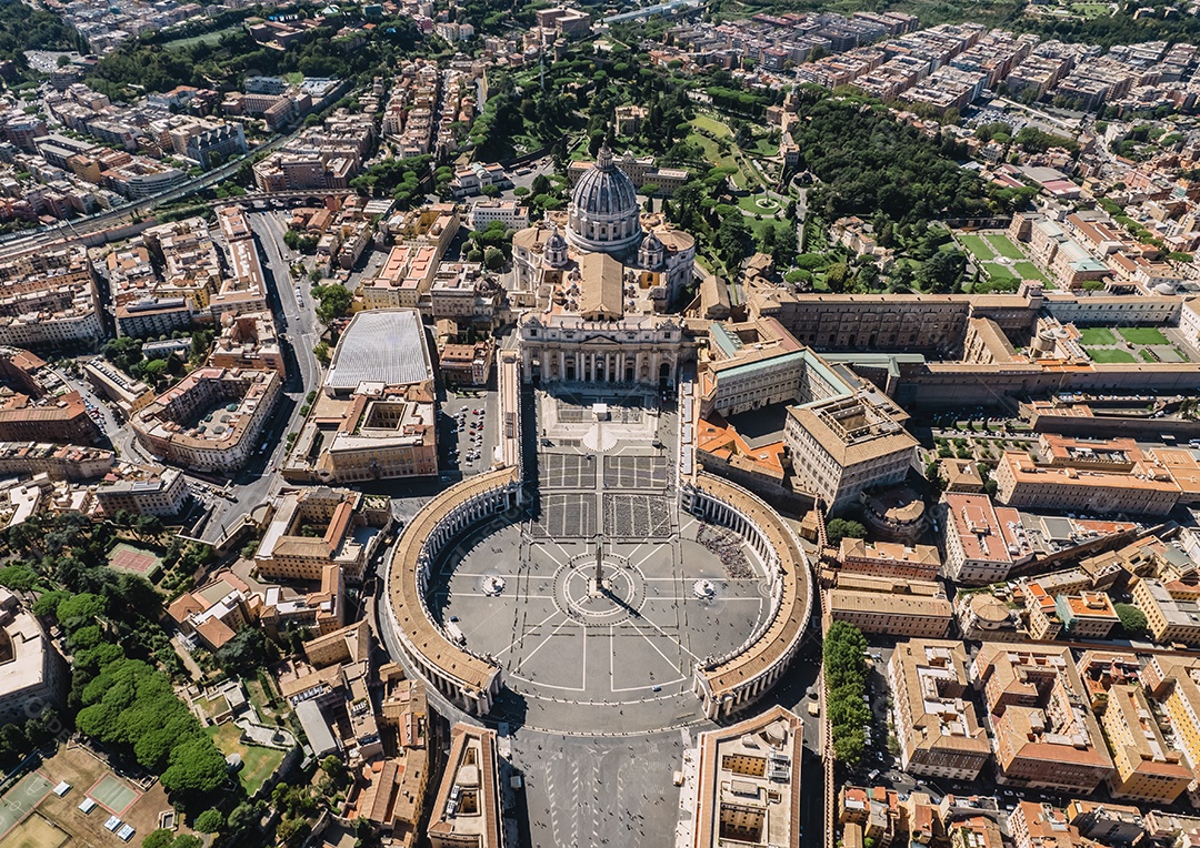 Vista aérea do Vaticano, Praça da Basílica de San Pietro, o marco da cúpula.