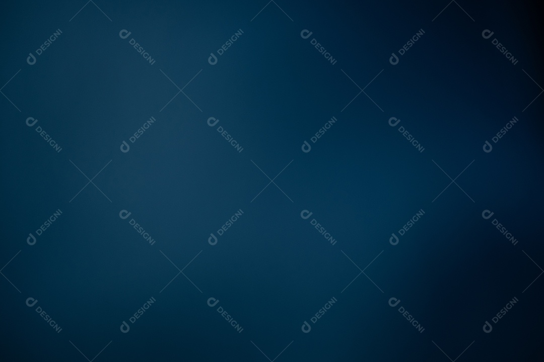 O fundo gradiente desfocado preto e azul escuro tem um pouco de luz abstrata.