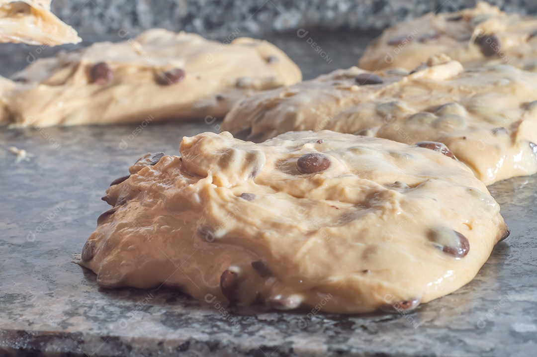 Textura de pão de chocolate artesanal ou concep de Natal de panetone