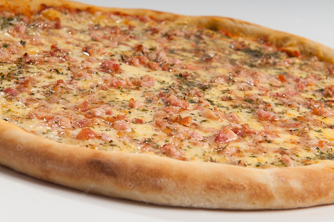 Pizza comida assada ao forno a lenha