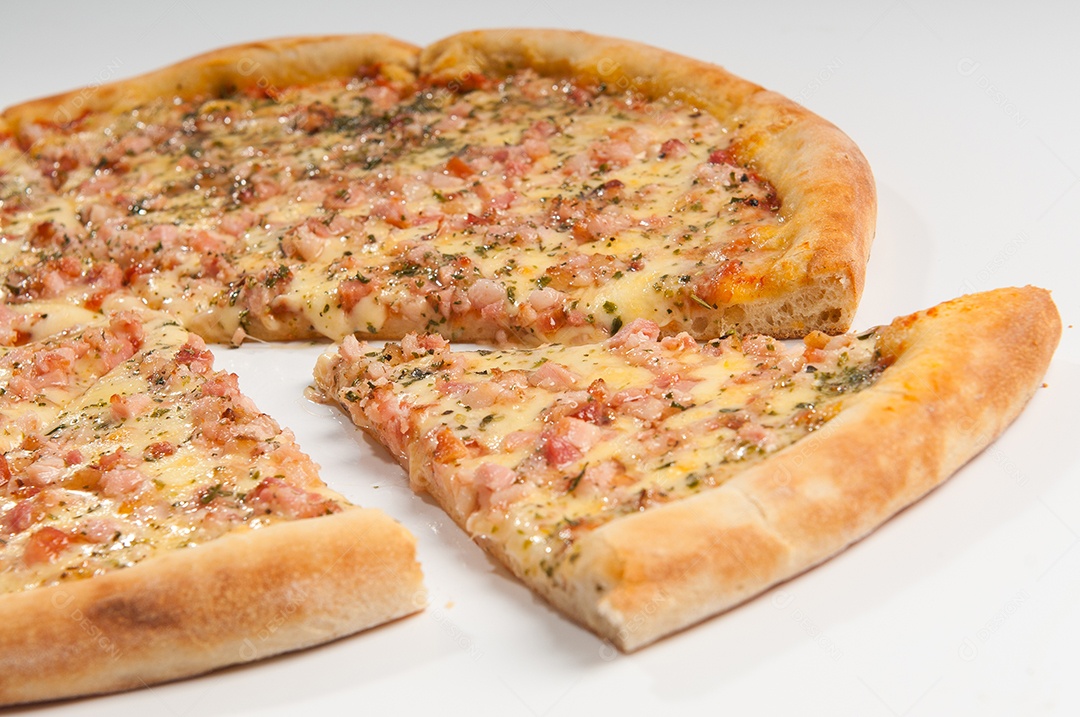 Pizza comida assada ao forno a lenha