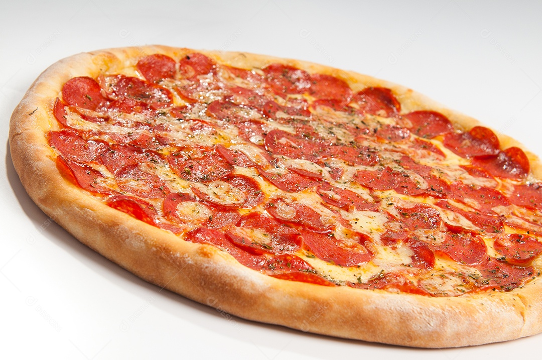 Pizza de calabresa assada ao forno comida