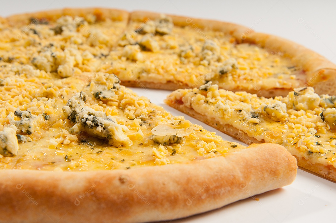 Pizza comida assada ao forno a lenha