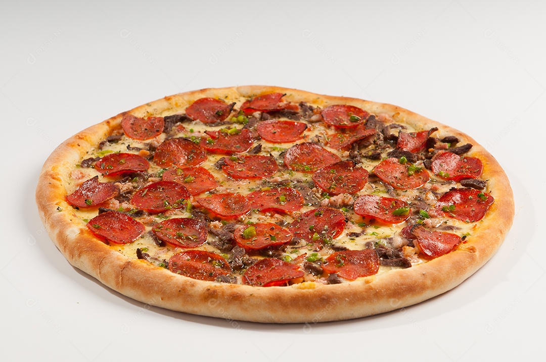 Pizza de calabresa assada ao forno comida