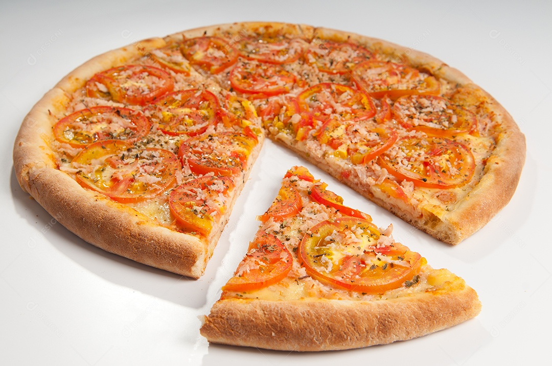 Pizza comida assada ao forno a lenha