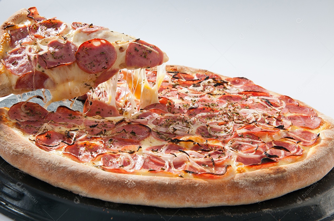 Pizza de calabresa acebolado comida pizzarias