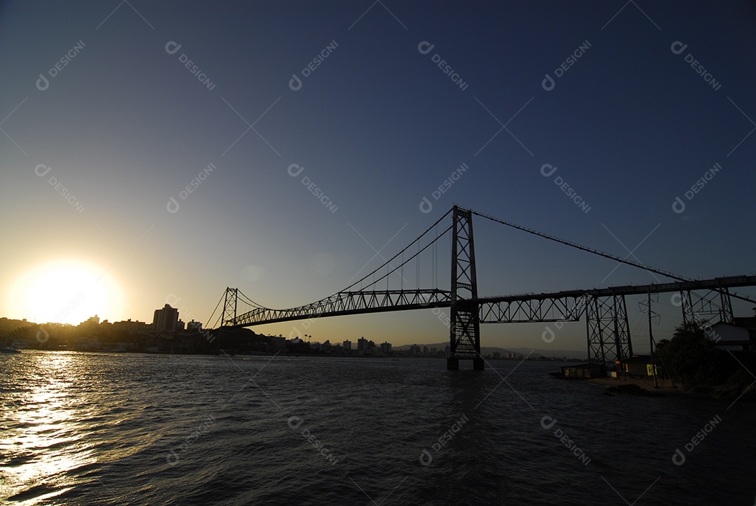 Paisagem por do sol floresta ponte