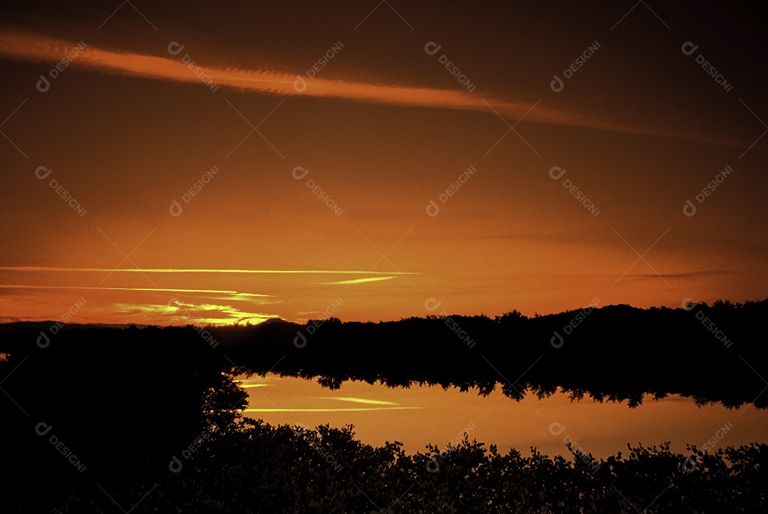 Paisagem por do sol lago