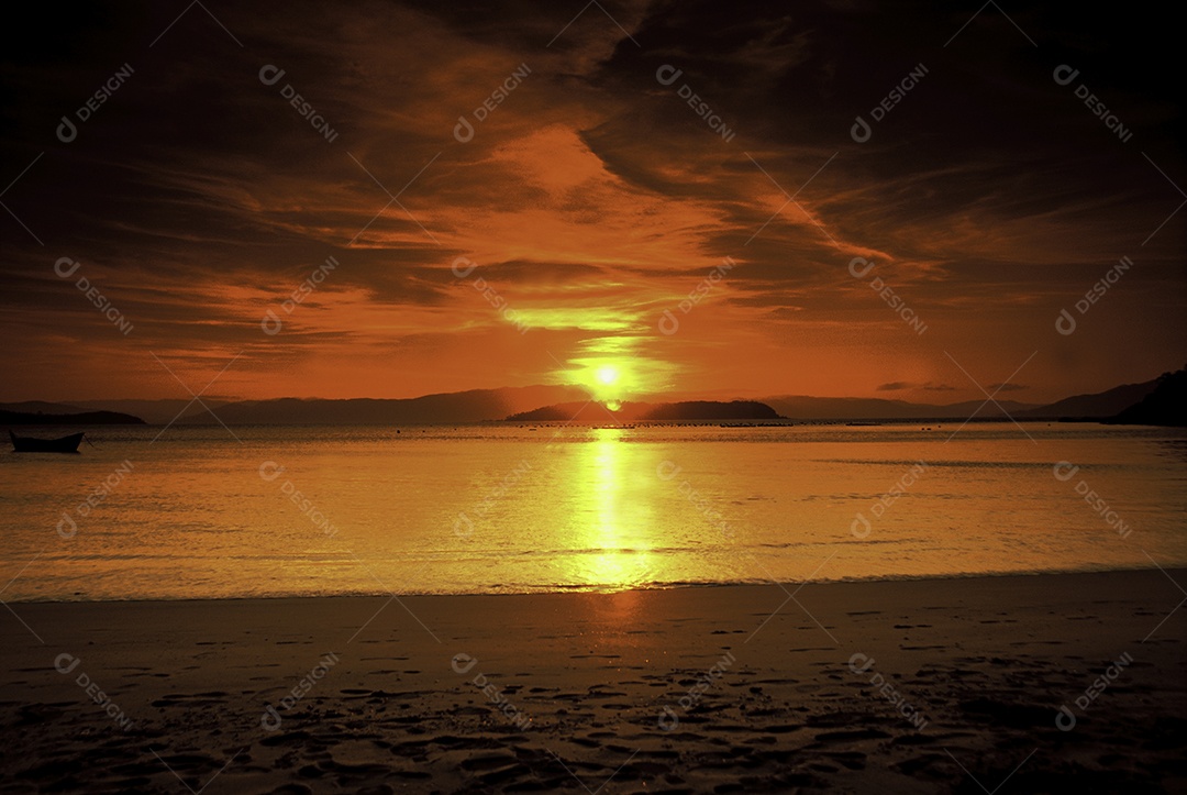 Paisagem silhueta por do sol montanha penhasco