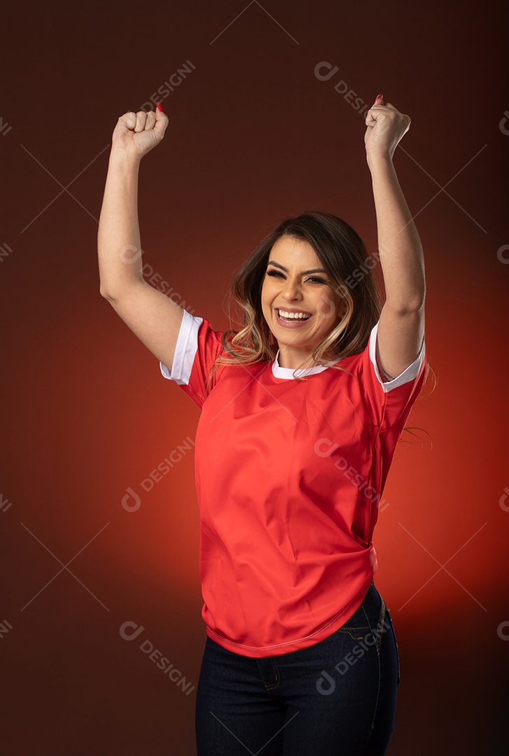 fã de futebol de mulher torcendo por seu clube e time favoritos. mundo