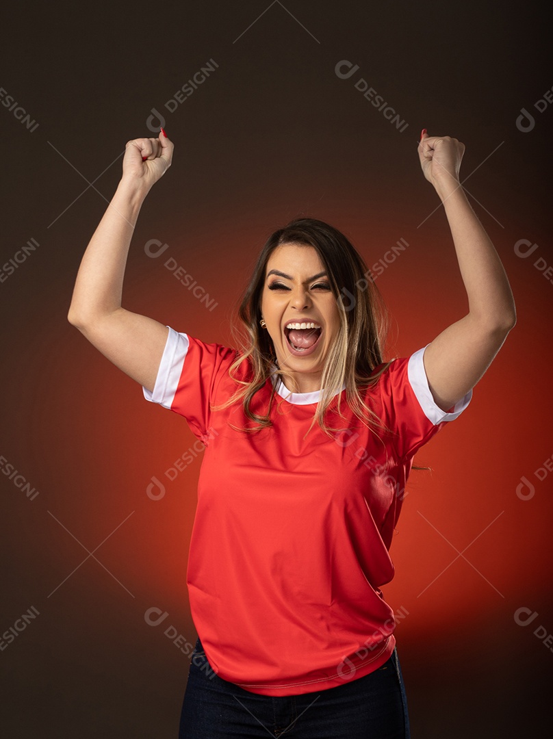 fã de futebol de mulher torcendo por seu clube e time favoritos. mundo