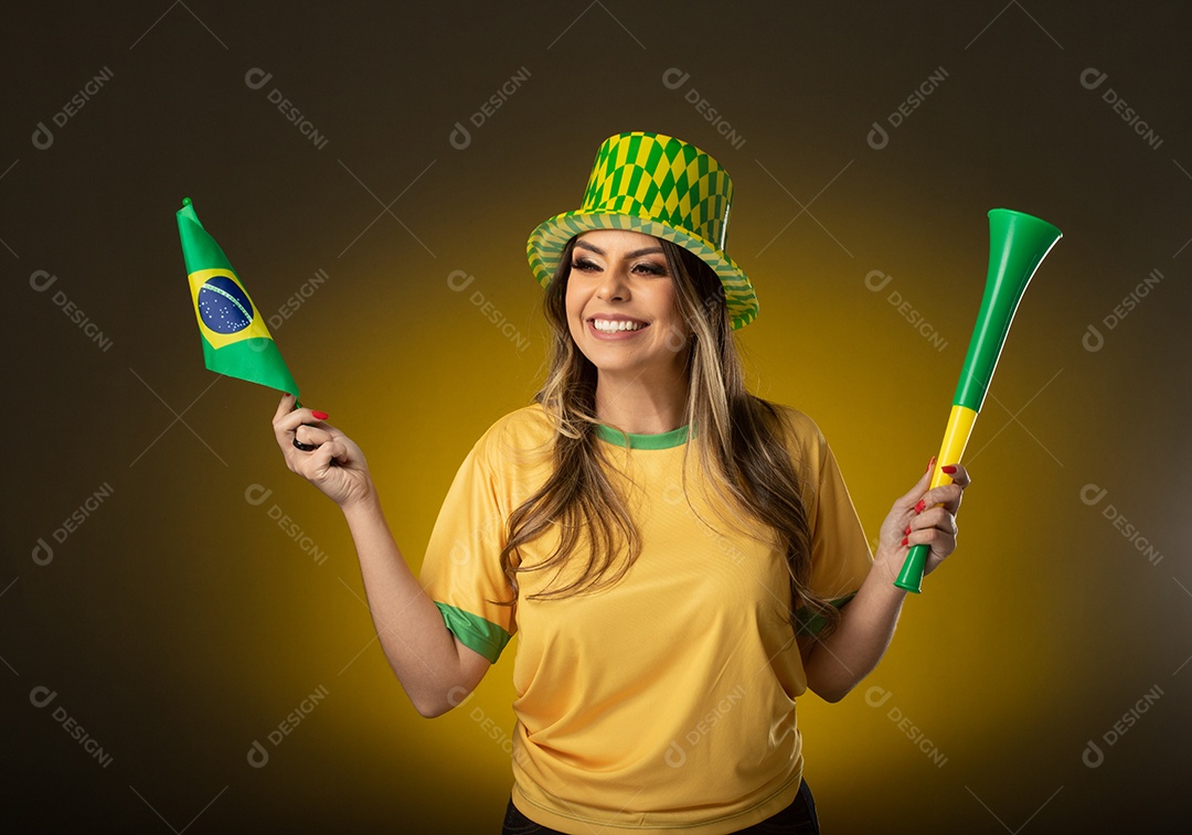 Fã brasileira comemorando no gol futebol1