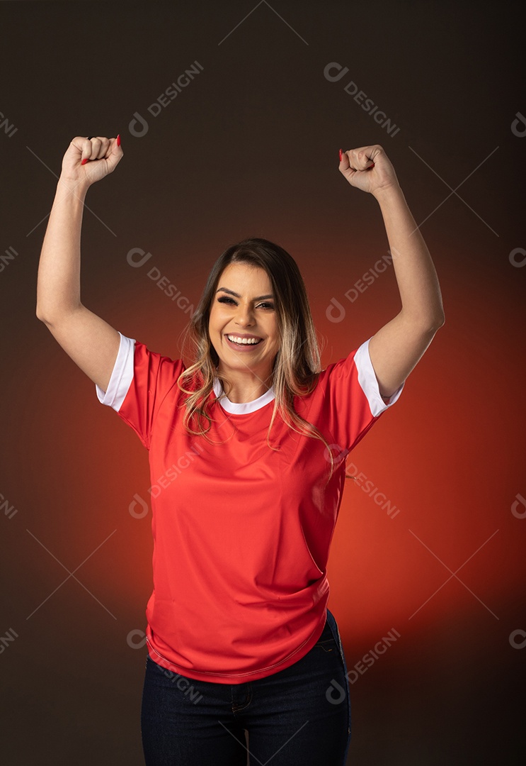 fã de futebol de mulher torcendo por seu clube e time favoritos. mundo