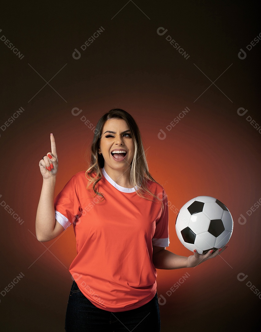 fã de futebol de mulher torcendo por seu clube e time favoritos. mundo