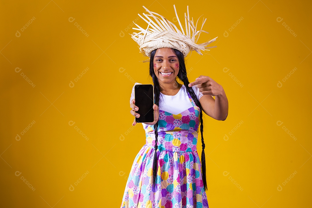 Mulheres jovens garotas usando roupas festas juninas