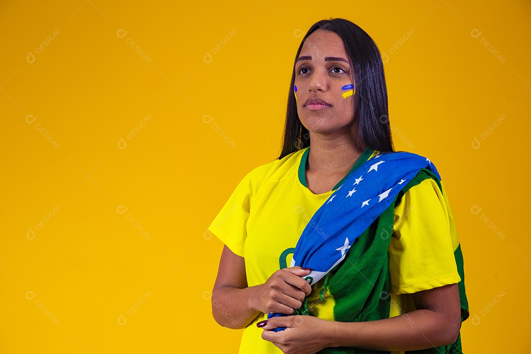 Linda mulher torcedora da seleção brasileira