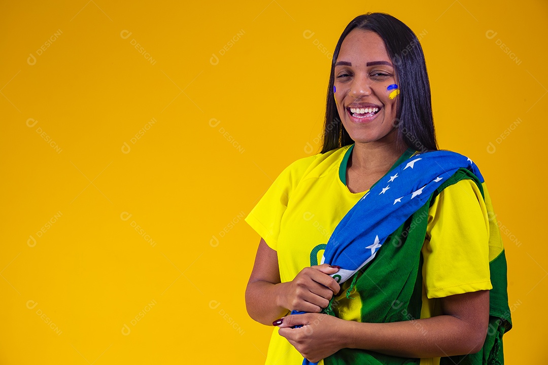 Linda mulher torcedora da seleção brasileira