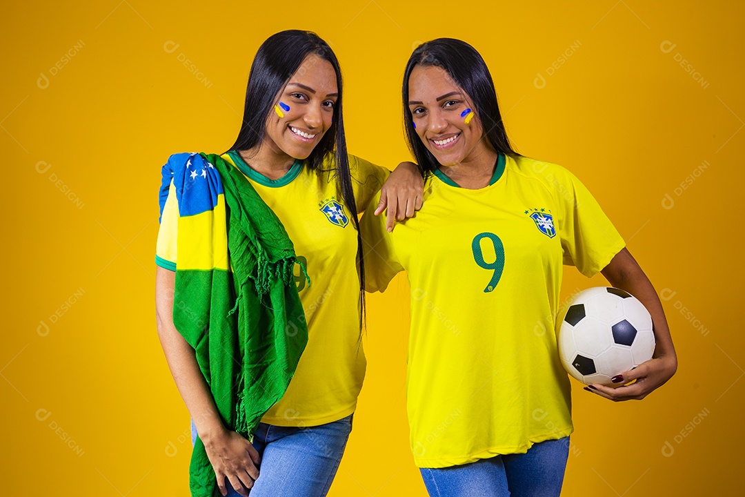 Lindas mulheres torcedoras da seleção brasileiras