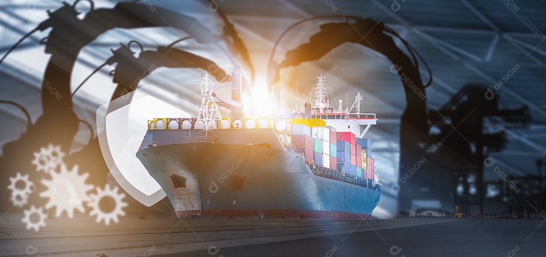 Navio de carga transportando contêiner e robô no serviço de pátio seco.