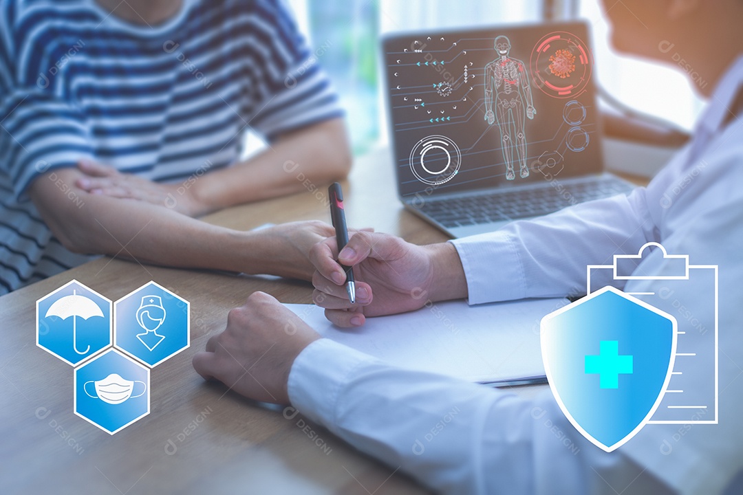 Médico explica e encoraja o paciente médico crítico.