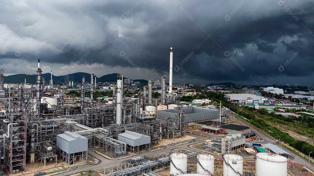 Vista aérea da planta de refinaria de petróleo química.