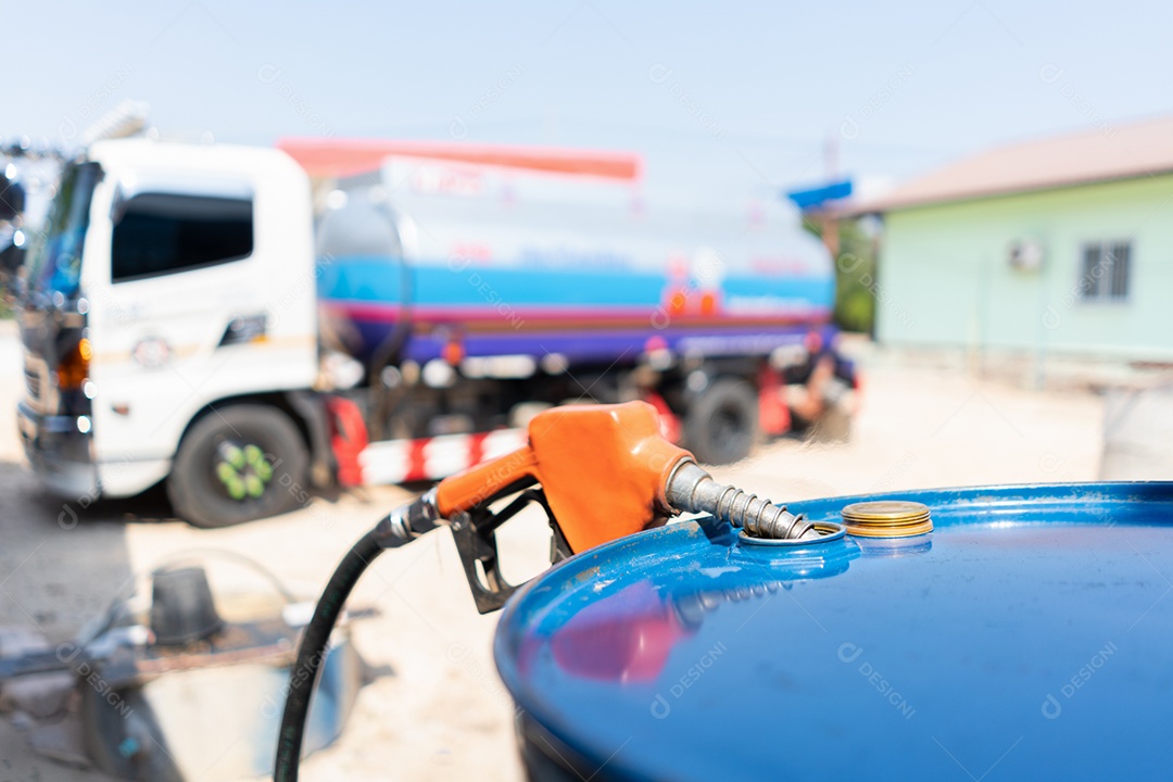 Bicos para enchimento seguro de petróleo no varejo e comercial.