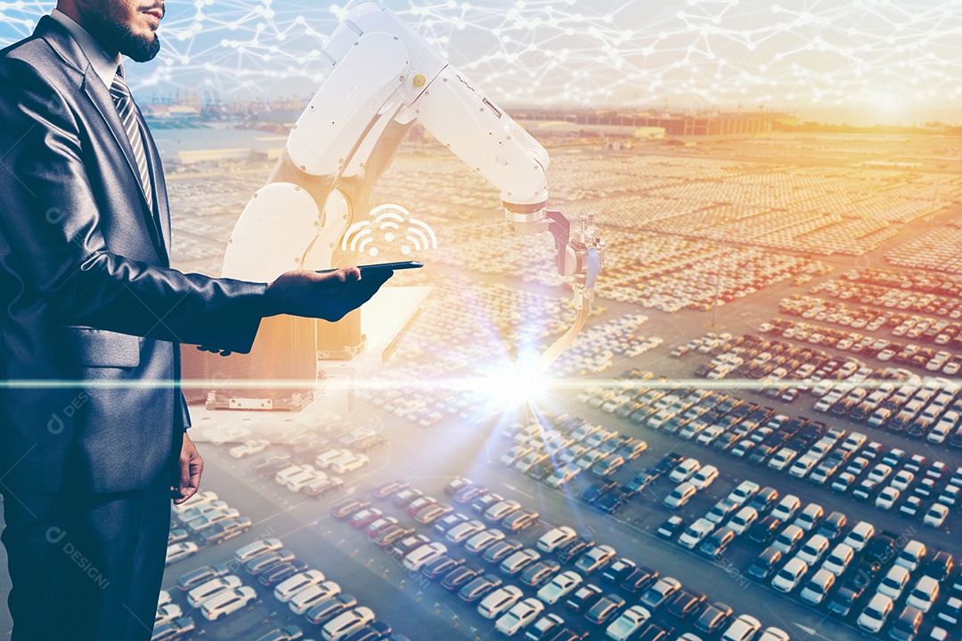 Homem de negócios controla soldagem robótica automática por wifi.