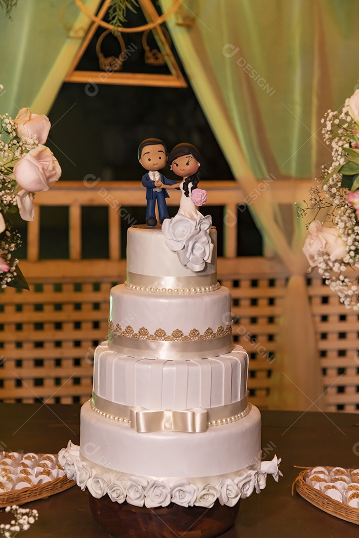 Bolo de festa de casamento