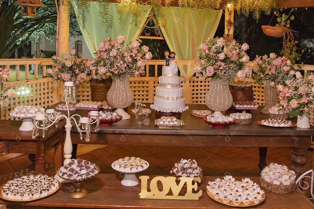 Bolo de festa de casamento