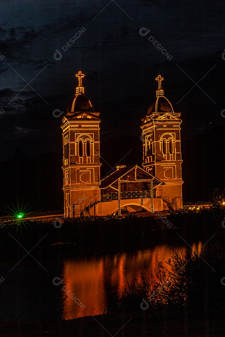 Torres da Igreja Submersa da cidade de Itá em Santa Catarina.