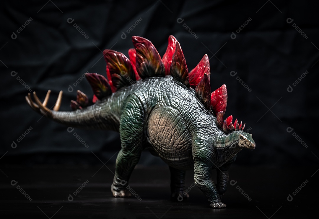 dinossauro, estegossauro no escuro