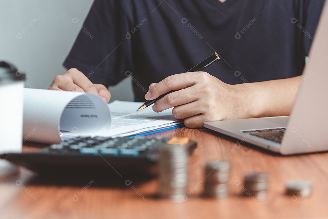 Depósito fundo crescimento poupança piggybank finanças dinheiro moeda moeda economia investimento. conceito de aposentadoria de empréstimo de renda de riqueza de imposto de negócios.