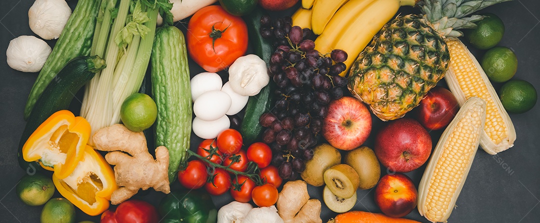 Variedade de fundo de legumes e frutas frescas, alimentos saudáveis