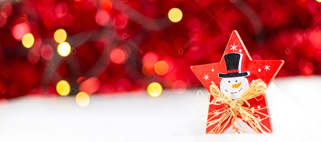 Decorações vermelha e dourada de natal