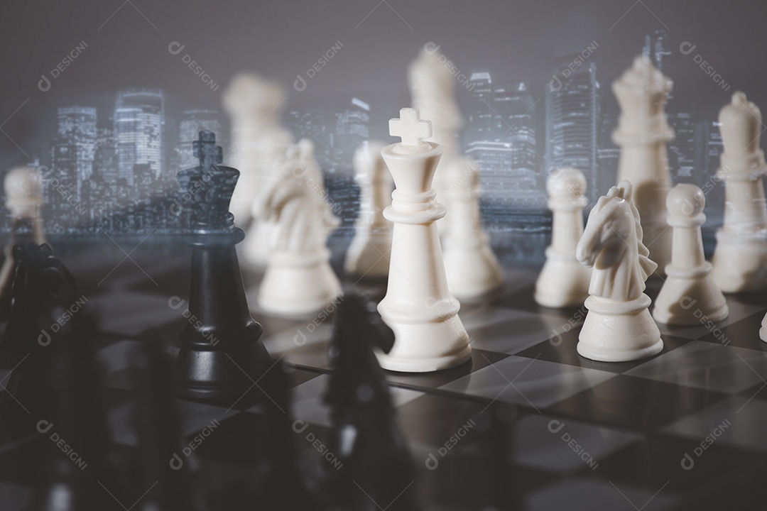 Conceito de ideias competitivas de estratégia empresarial com jogo de tabuleiro de xadrez