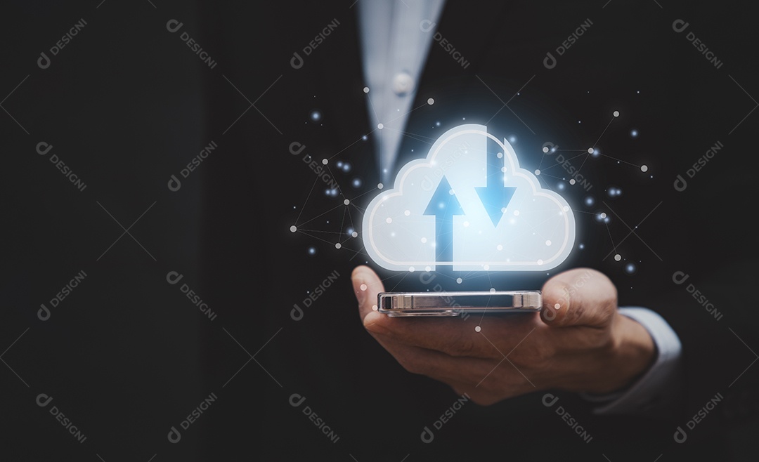 Empresário segurando tablet ou celular conectado a informações de dados na rede de computação de ícones de nuvem gerado por IA