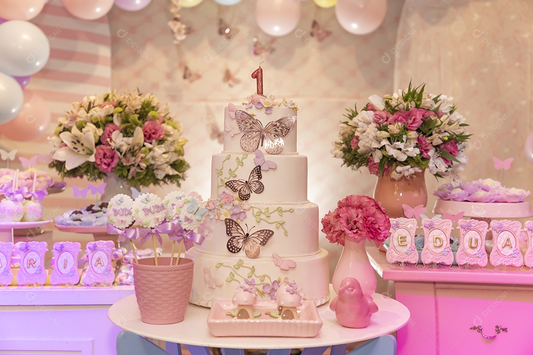 Mesa de aniversario de criança de 1 ano