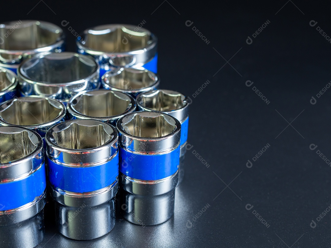 Chave de bloco em um fundo preto.