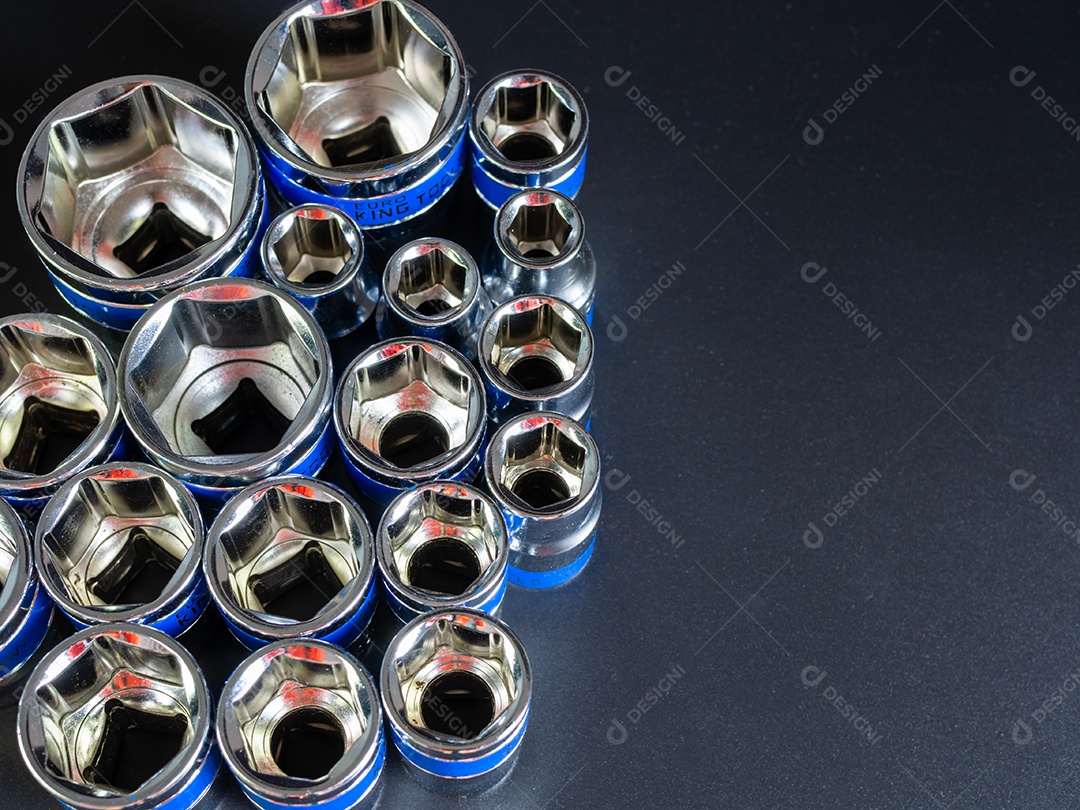 Chave de bloco em um fundo preto.