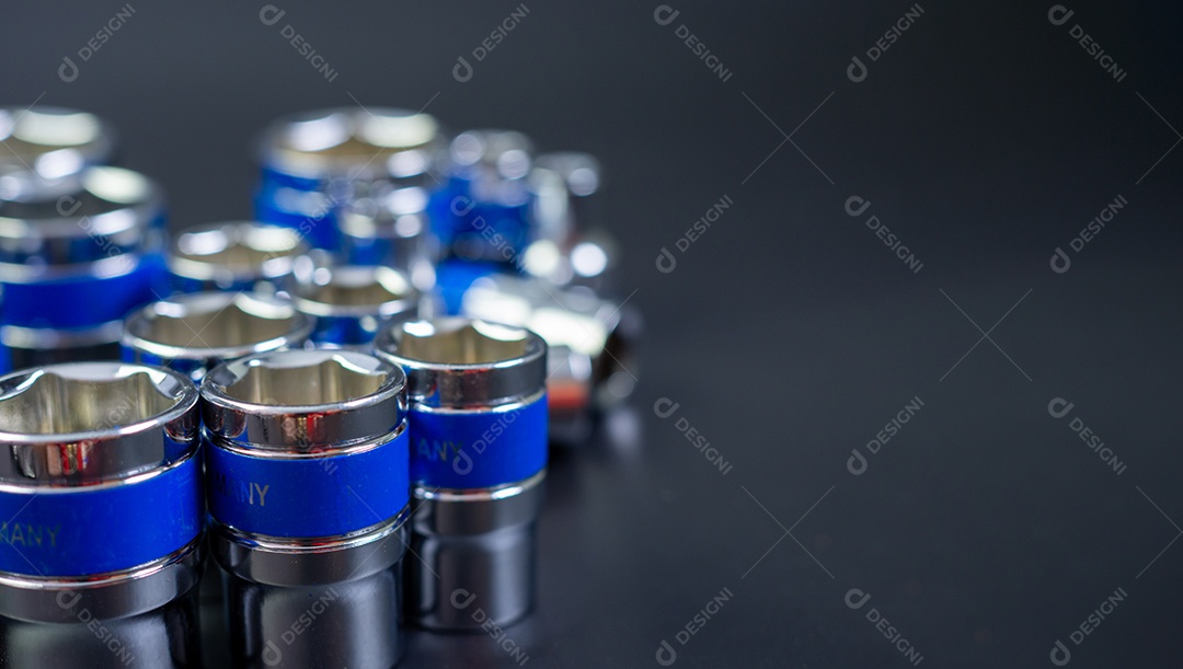 Chave de bloco em um fundo preto.