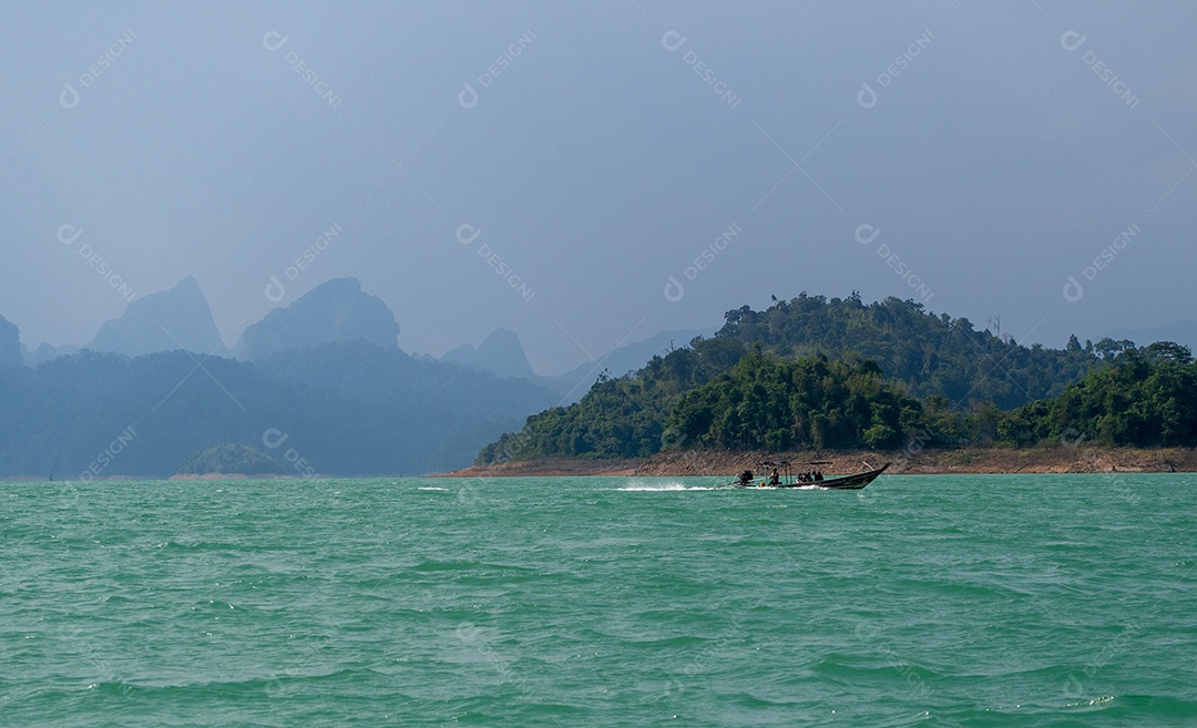 Barcos de passageiros do parque nacional.