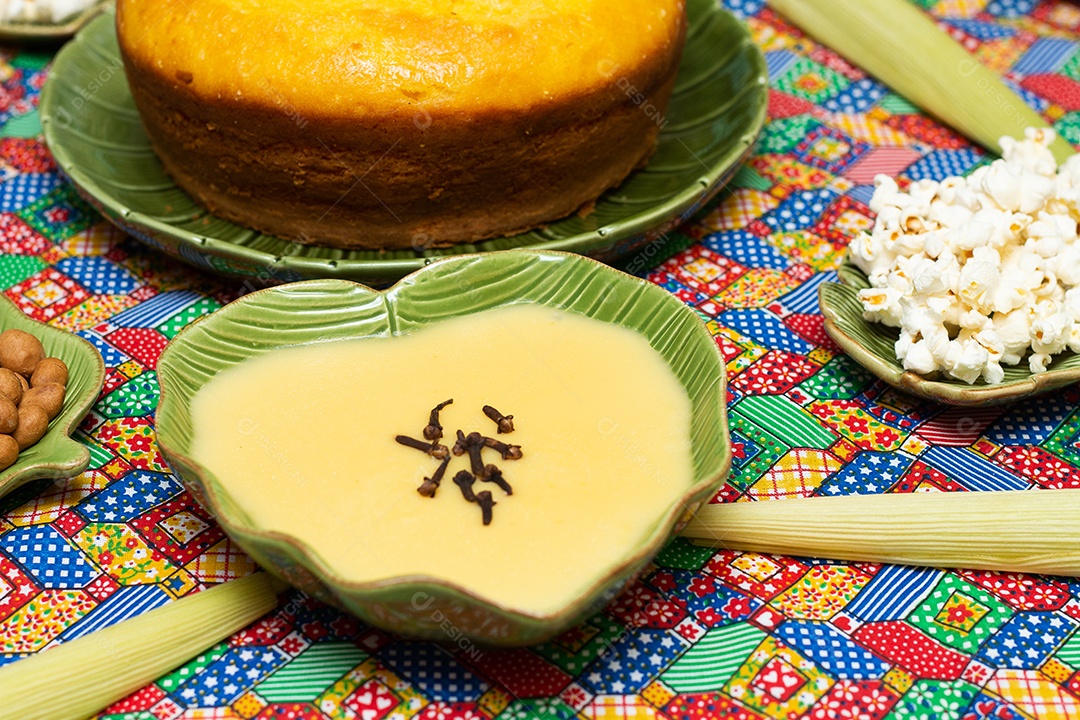 Vários doces da Festa Junina Brasileira