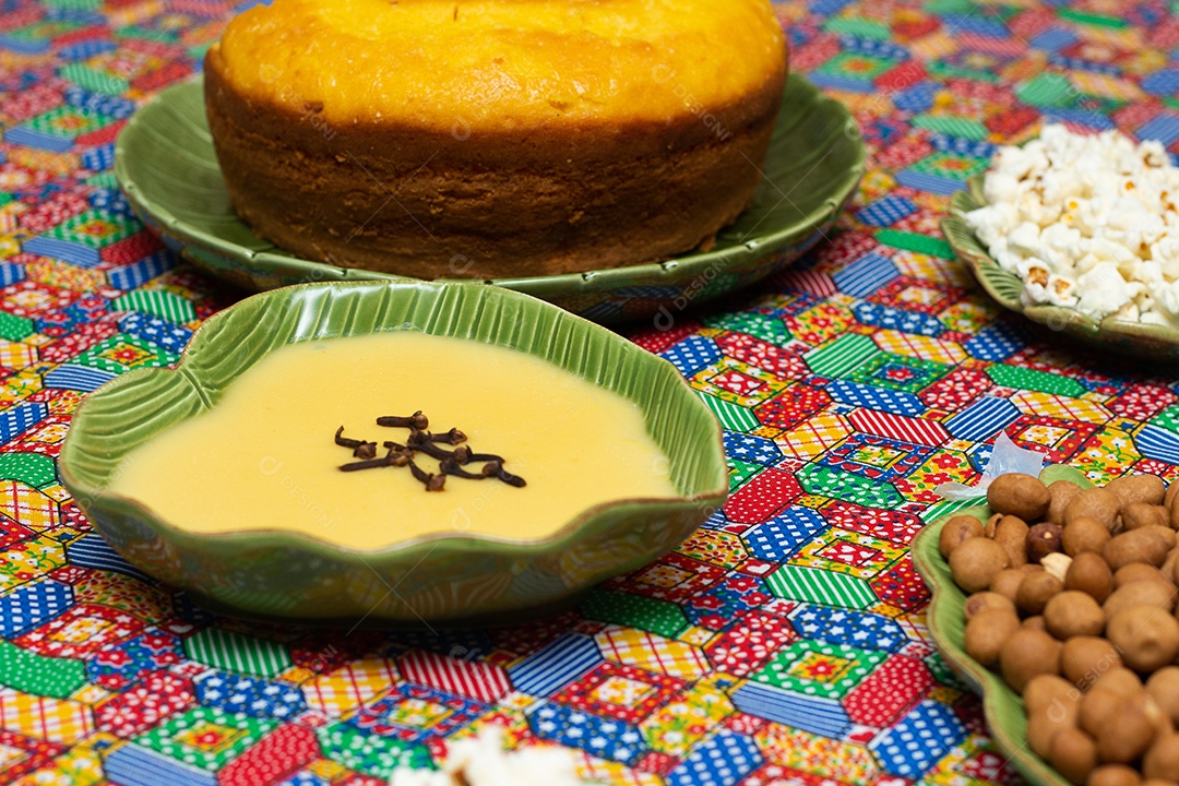 Vários doces da Festa Junina Brasileira