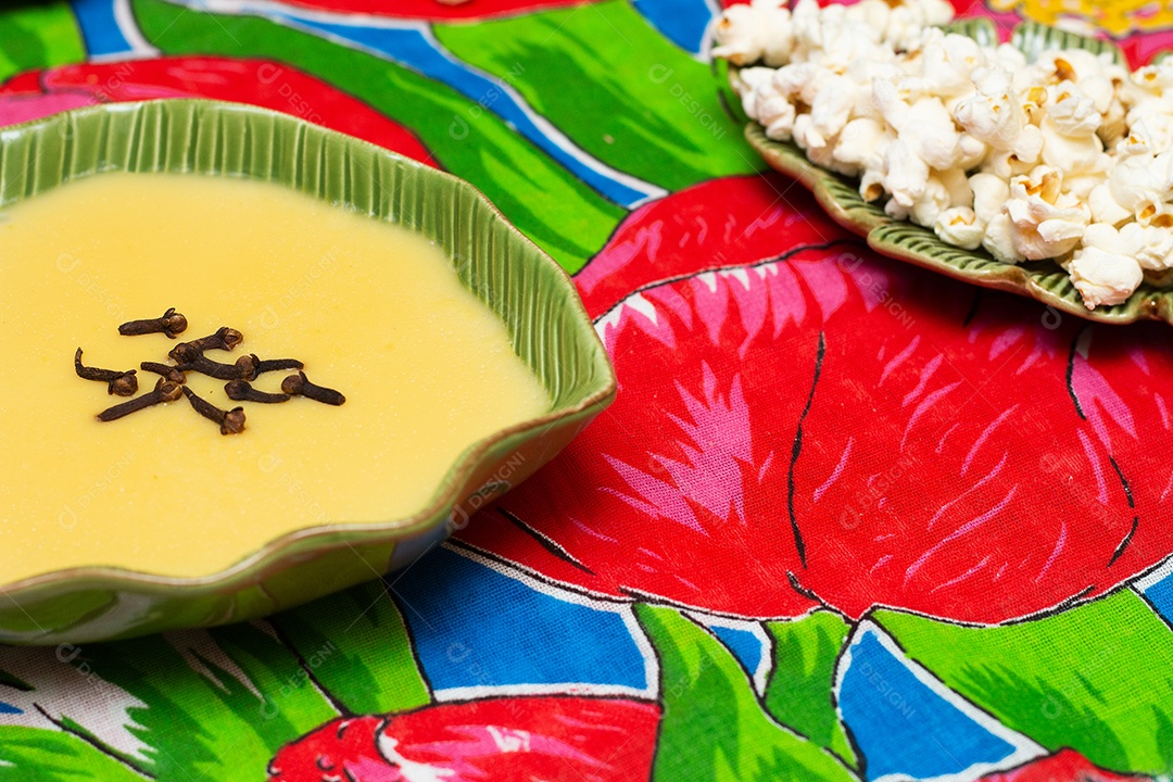 Vários doces da Festa Junina Brasileira